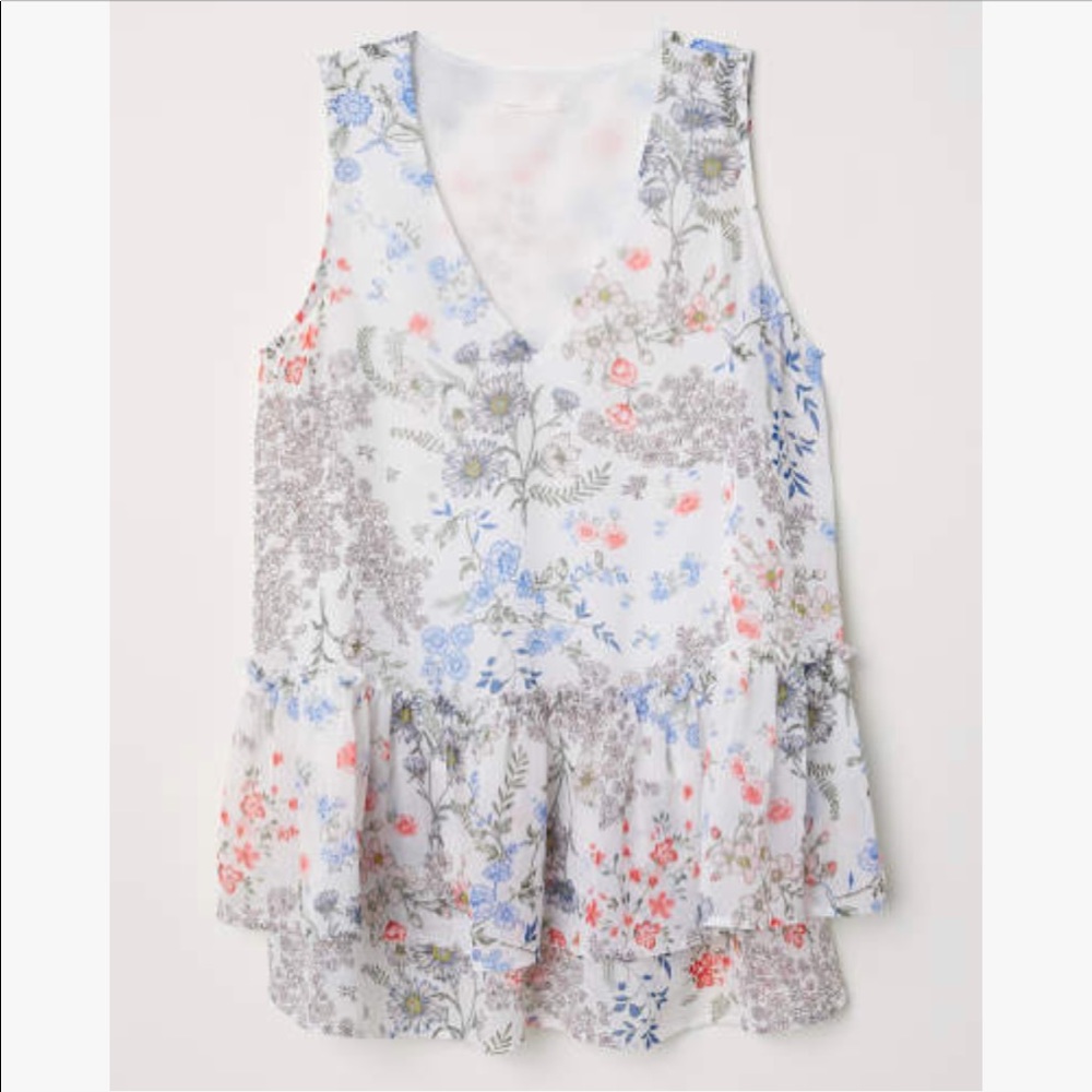 H&M floral nursing top. New!